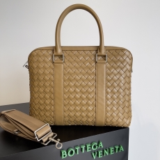 Mens Bottega Veneta Briefcases